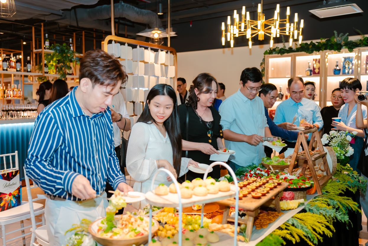 Dịch vụ booking nhà hàng - khách sạn 